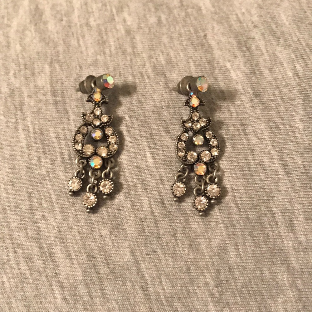 Dangle earrings